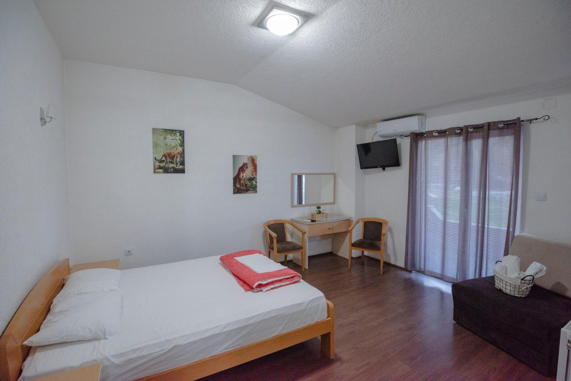 Hotel Kiko Bitola Bagian luar foto